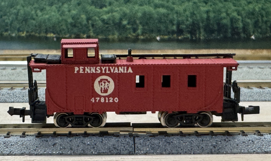 N Scale - Life-Like S782B Pennsylvania Riveted Caboose #478120 N11273
