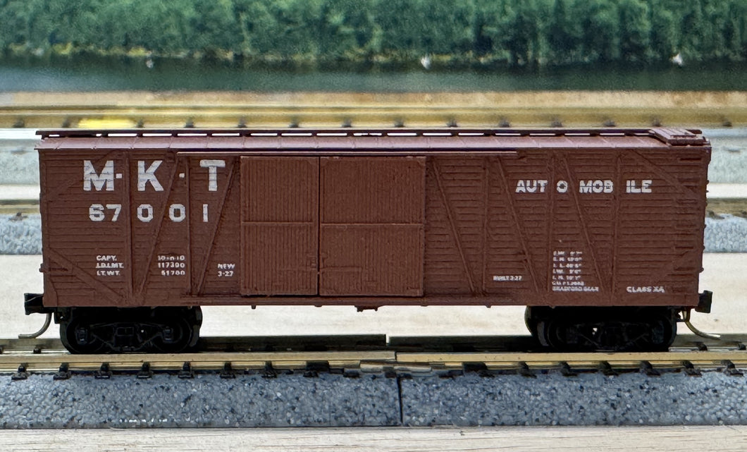 N Scale - MTL 29040 MKT 40' Outside Braced 1 1/2 Door Boxcar MKT67001 N11365