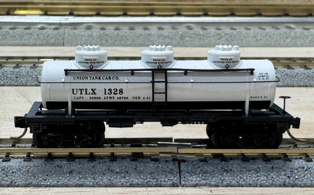 N Scale - MTL 06600050 Union Tank Car Co 3-Dome Tank Car UTLX1328 N11413