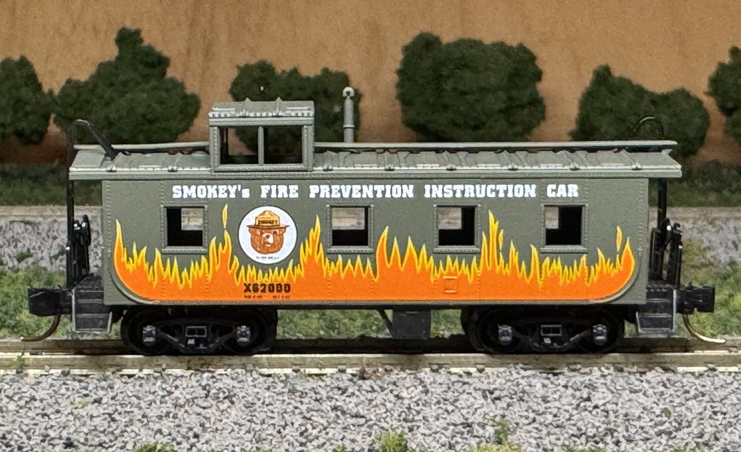 N Scale - MTL 100100 Smokey Bear 36' Riveted Steel Caboose X62000 N11769