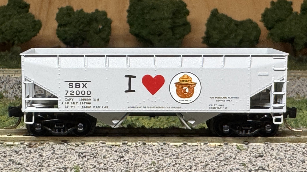 N Scale - MTL 55450 Smokey Bear 33' Twin Bay Offset Hopper SBX72000 N11767