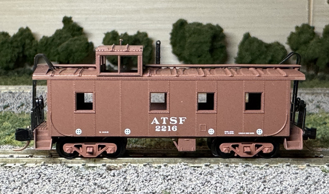 N Scale - MTL 100180 ATSF 36' Riveted Steel Caboose ATSF2216 N11978