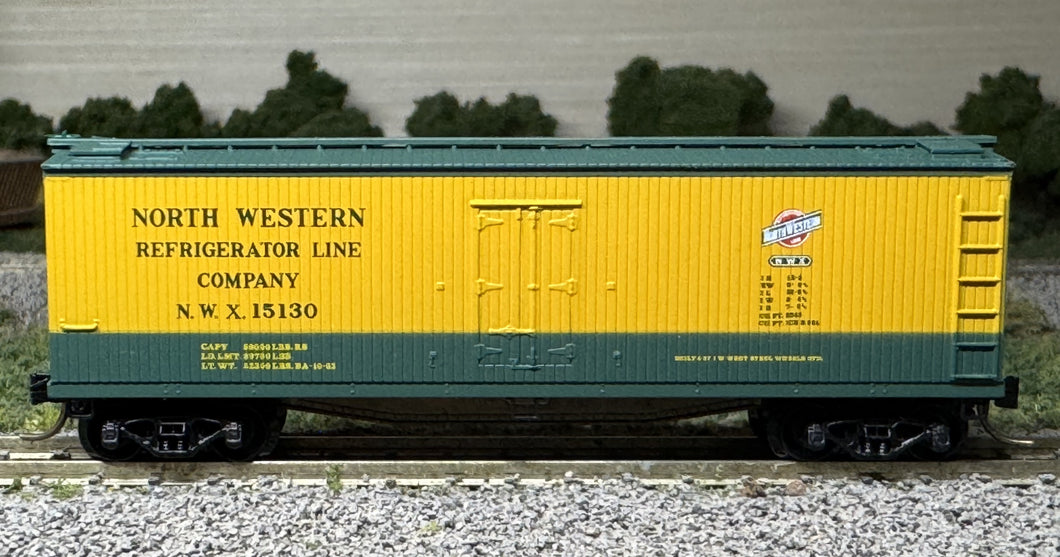 N - Kadee 49270 CNW Refrigerated 40' Wood Sheathed Reefer NWX15130 N12016