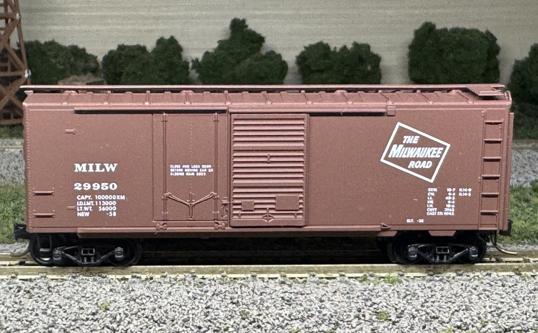 N - Kadee 22180 Milwaukee Road 40' Combination Door Boxcar MILW29950 N12113
