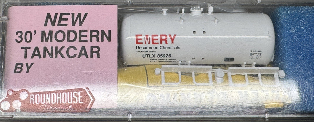 N Scale - Roundhouse 8466 Emery 30' Modern Tank Car UTLX85926 N12130
