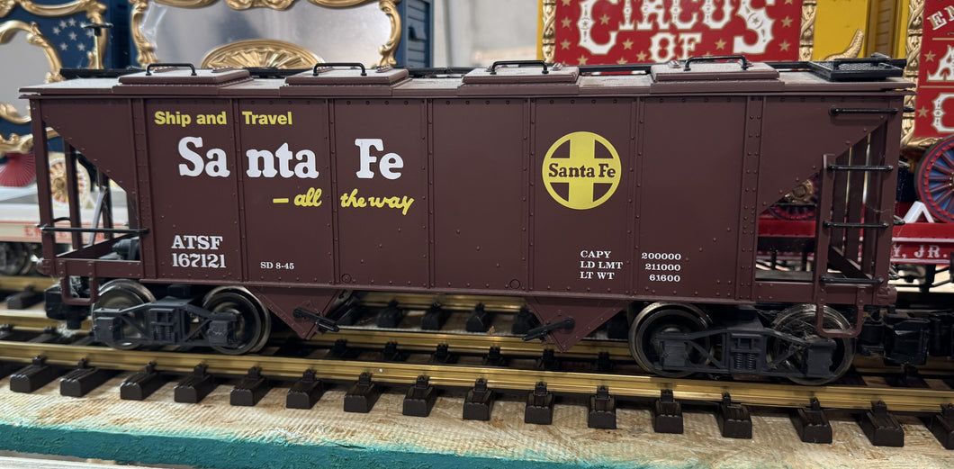G Scale - LGB Santa Fe 2-Bay Covered Hopper ATSF167121 Dave15