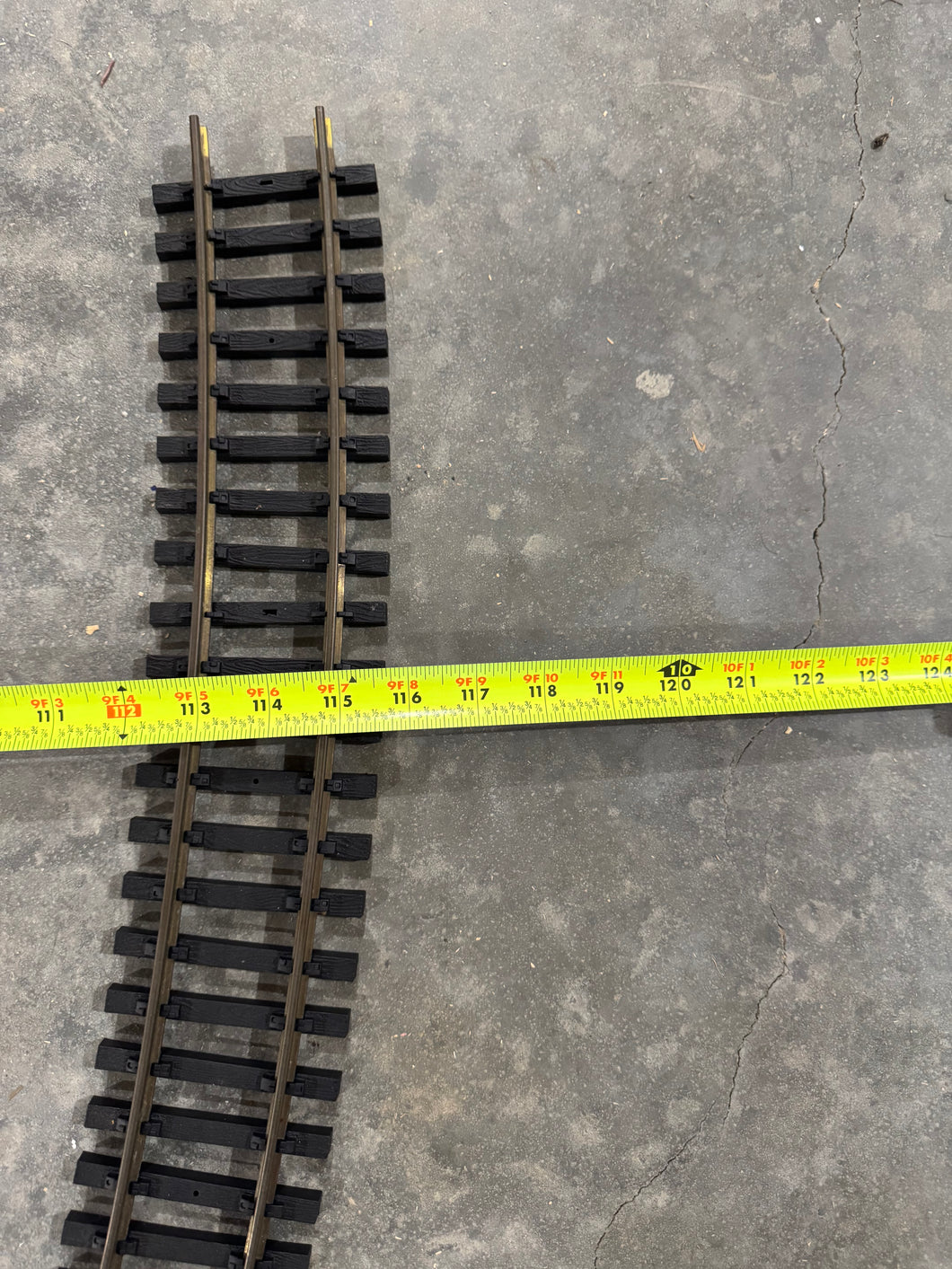 G Scale - Aristocraft 9 1/2' Circle of Track (Used) (12 Pieces Make a Circle) G12357
