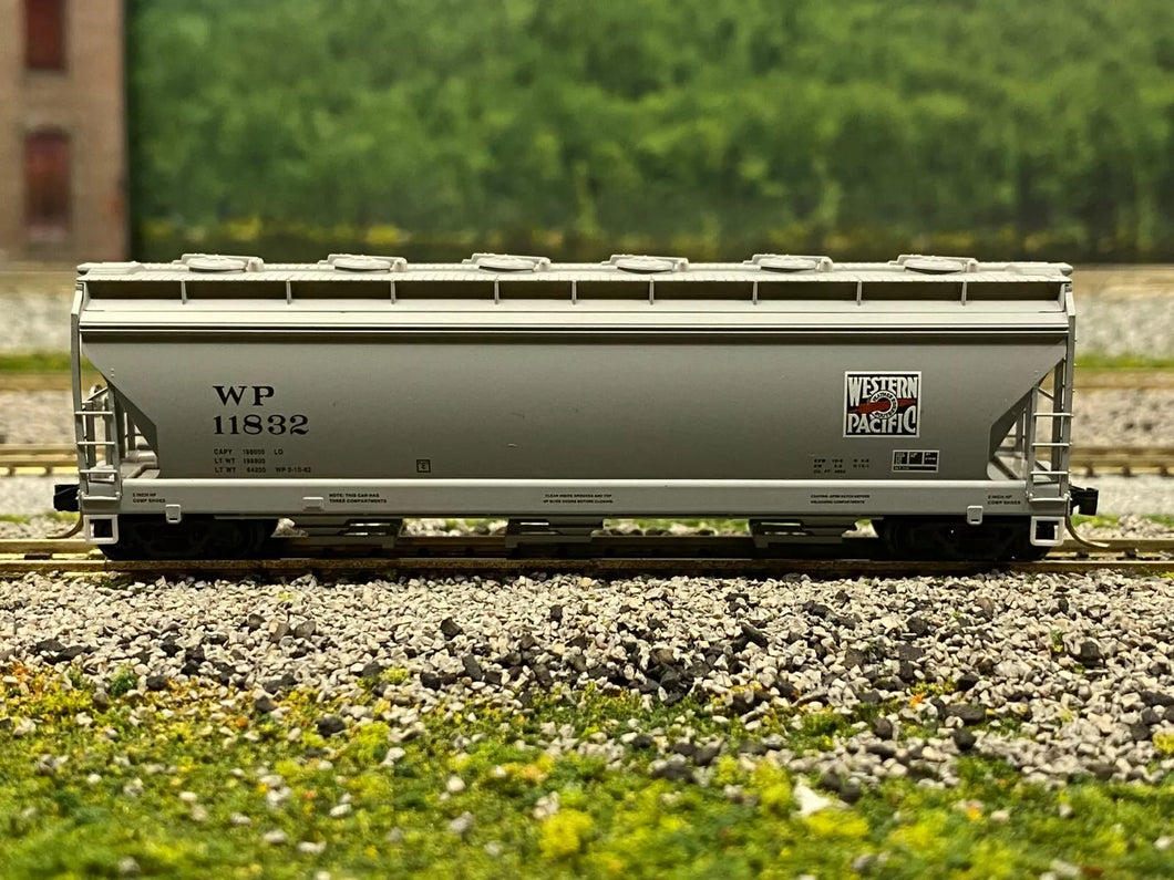 N Scale - MTL 93050 Western Pacific 3-Bay ACF Centerflow Hopper WP 11832 N4140