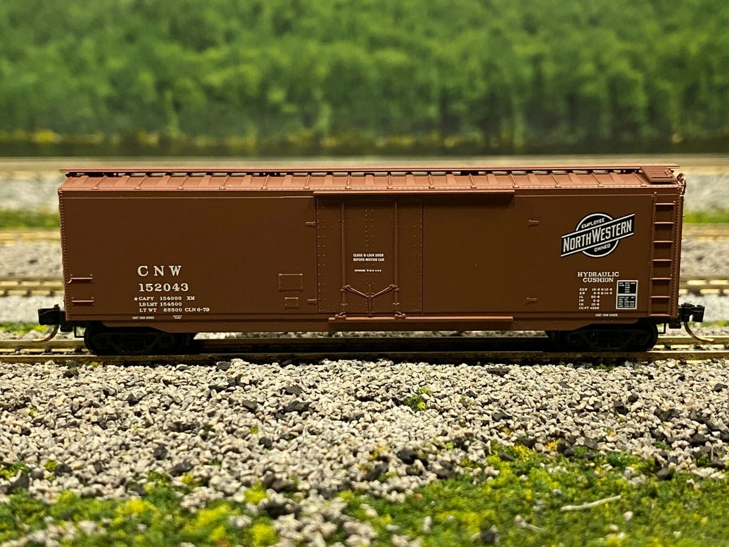 N Scale - MTL 32230 Chicago & Northwestern 50' Plug Door Boxcar CNW 152043 N4164