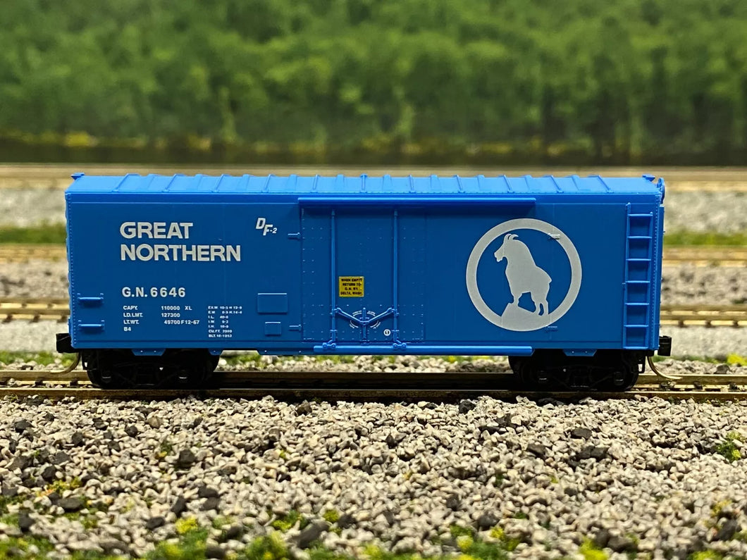 N Scale - MTL 74030 Great Northern 50' Plug Door Boxcar GN 6646 N4187