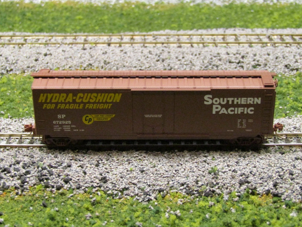 N - MTL 32160 Southern Pacific 50' Standard Plug Door Boxcar SP 672925 N1484