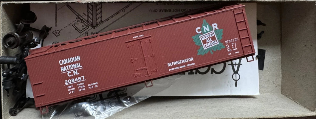 HO Scale - Accurail 4807 Canadian National 40' Wood Reefer CN208467 HO11744