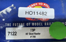 Load image into Gallery viewer, HO Scale - Athearn 7122 Iowa Beef Packers 40&#39; Steel Reefer IBPX700 HO11482

