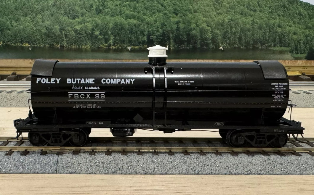 HO Scale - Kadee 9009 Foley Butane Co. ACF 11k Gallon Tank Car FBCX99 HO10951