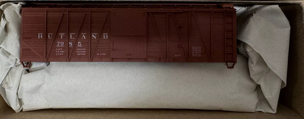 HO-AccuRail 41059 Rutland 40' Outside Braced Single Door Boxcar Kit #7985 HO11339