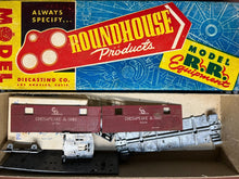 Load image into Gallery viewer, HO Scale - Roundhouse Chesapeake &amp; Ohio CA-2 Diecast Caboose C&amp;O90038 HO8070
