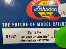Load image into Gallery viewer, HO Scale - Athearn 87531 Santa Fe 40&#39; 2600 CF Airslide Hopper ATSF310260 HO11588
