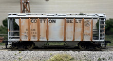 Load image into Gallery viewer, HO-Atlas 1805 Cotton Belt PS-2 2-Bay Covered Hopper (Weathered) SSW77184 HO13488
