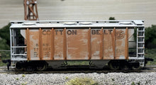 Load image into Gallery viewer, HO-Atlas 1805 Cotton Belt PS-2 2-Bay Covered Hopper (Weathered) SSW77184 HO13488
