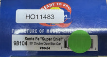 Load image into Gallery viewer, HO-Athearn 98104 Santa Fe &quot;Super Chief&quot; 50&#39; Double Door Boxcar ATSF10434 HO11483
