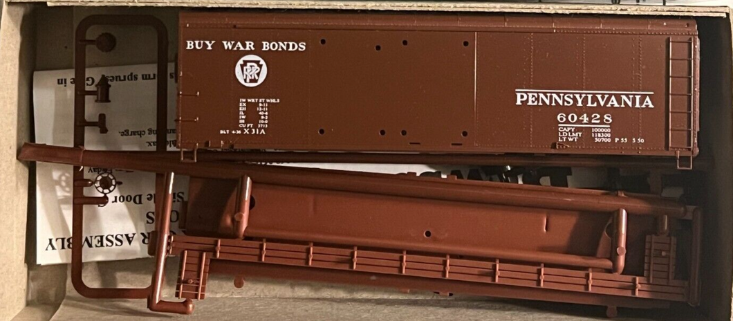 HO - Bowser 55343 Pennsylvania X-31a 40' Double Door Round Roof Boxcar #60428