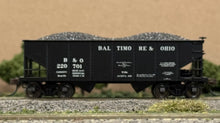 Load image into Gallery viewer, HO Scale - Bowser 40349 Baltimore &amp; Ohio Gla 2-Bay Hopper B&amp;O220701 HO11495
