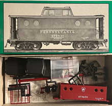 Load image into Gallery viewer, HO Scale - Bowser 54020 Pennsylvania &quot;New Style&quot; N-5c Caboose #477879 HO8916
