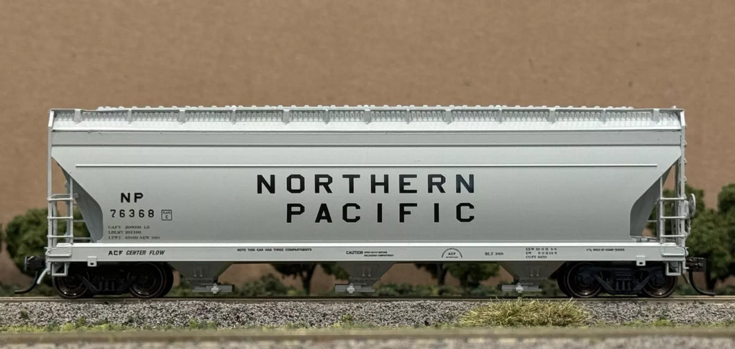 HO- Intermountain 47067-04 Northern Pacific 3-Bay Covered Hopper NP76345 HO11543