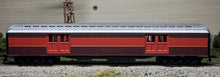 Load image into Gallery viewer, HO Scale - IHC 49130 Chicago &amp; Alton Heavyweight Baggage Car #317 HO13781
