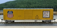 Load image into Gallery viewer, HO - Athearn 91218 Union Pacific 50&#39; Combination Door Boxcar UP166394 HO11481
