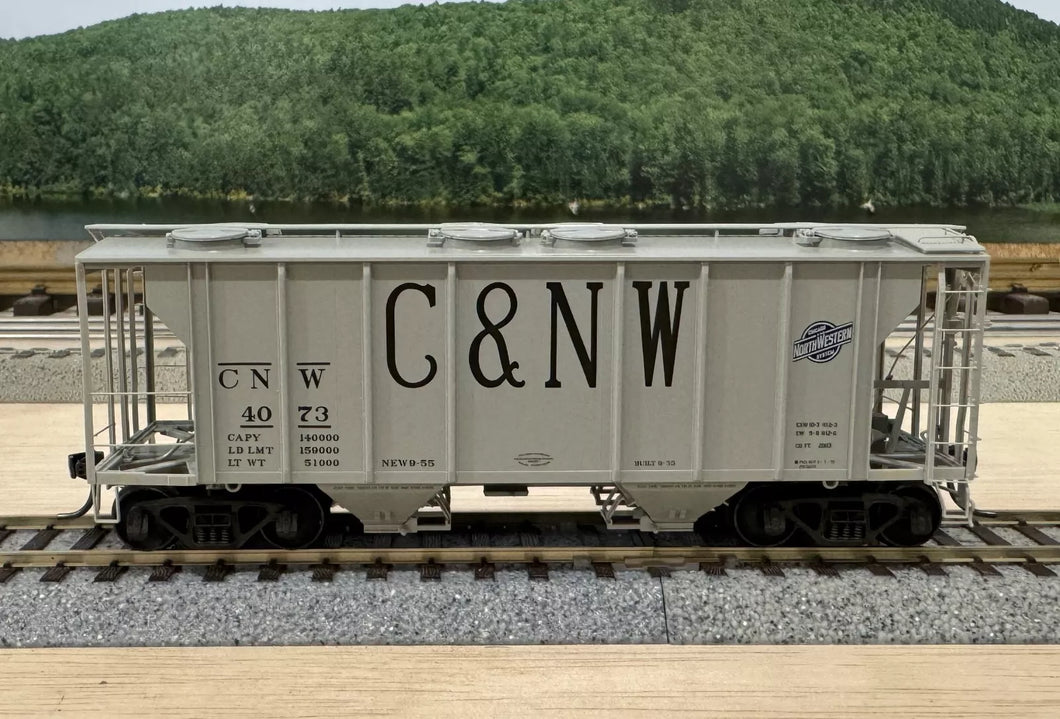 HO Scale - Kadee 8654 CNW (Sp Run) PS-2 2-Bay Covered Hopper CNW4073 HO10946