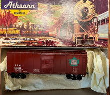 Load image into Gallery viewer, HO Scale - Athearn Grand Trunk Western 40&#39; Single Door Boxcar GTW516086 HO6754

