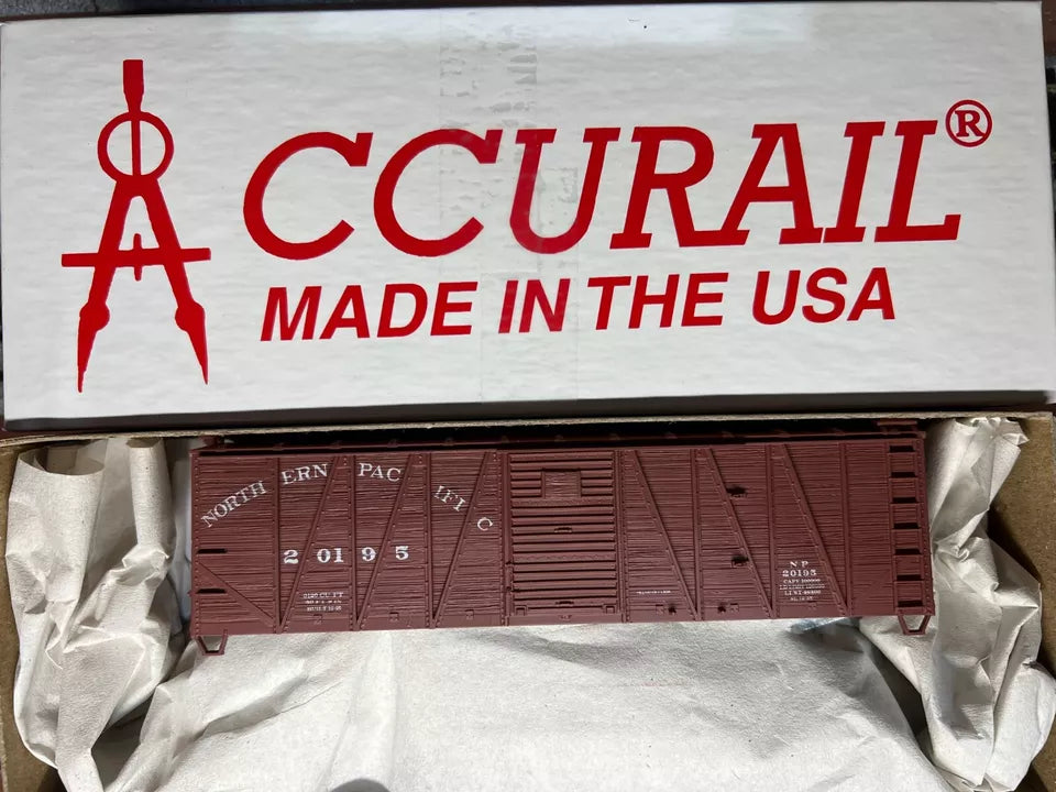 HO Scale- AccuRail 8144 Northern Pacific 40' Wood Sheathed Boxcar NP20195 HO7114