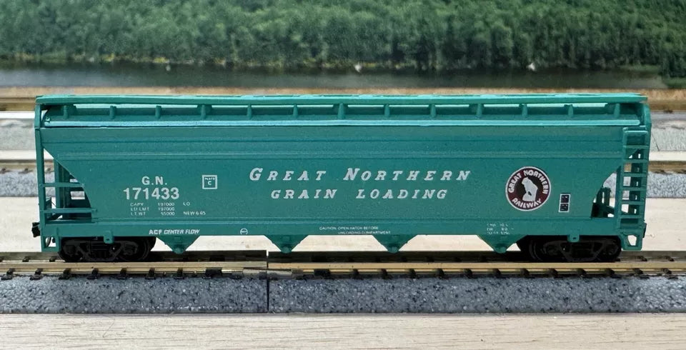 N Scale - Atlas 3823 Great Northern ACF 4-Bay Centerflow Hopper GN171433 N11164