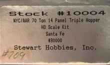Load image into Gallery viewer, HO Scale - Stewart Hobbies 10004 Santa Fe 14 Panel 3-Bay Hopper ATSF80000 HO7149
