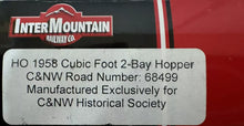 Load image into Gallery viewer, HO Scale- Intermountain (Sp Run) C&amp;NW 1958 2-Bay Covered Hopper CNW68499 HO10928
