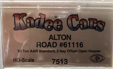 Load image into Gallery viewer, HO Scale - Kadee 7513 Alton 50 Ton AAR 2-Bay Open Hopper #61116 HO9392
