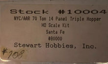 Load image into Gallery viewer, HO Scale - Stewart Hobbies Santa Fe 14 Panel 3-Bay Hopper ATSF80000 HO7424

