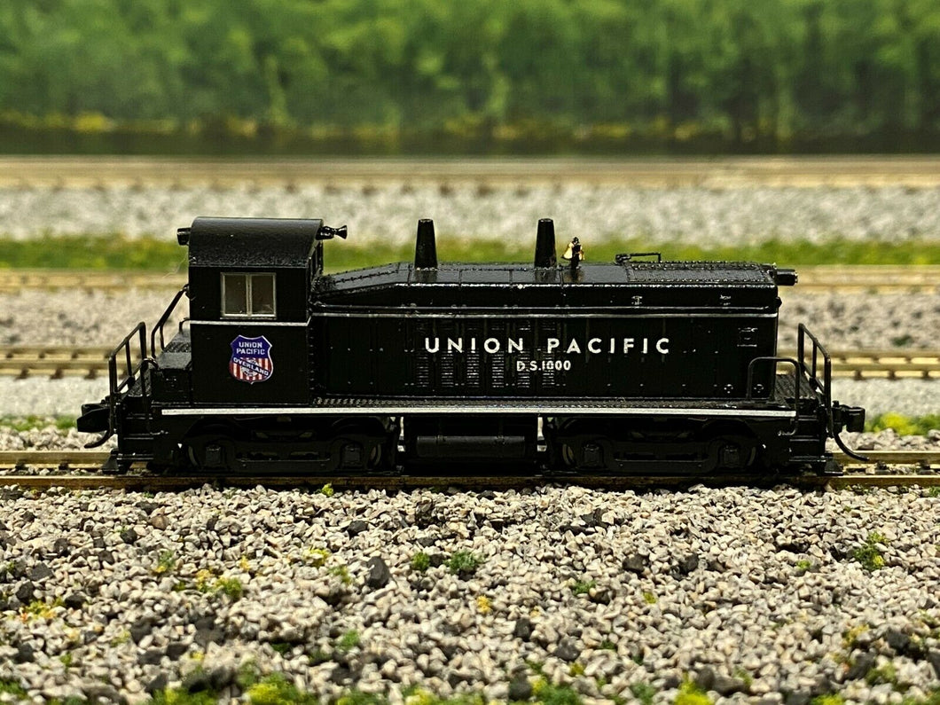 N Scale - BLI Union Pacific (Custom Painted) SW7 Switch w/ DCC & Sound N4458