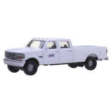 Load image into Gallery viewer, N Scale - Atlas 60000151 1992 FORD F250 / F350 TRUCK SET AMTRAK N6992
