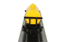Load image into Gallery viewer, N Scale - Bachmann 77094 Thomas &amp; Friends Fuel Tank Car N5791
