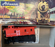 Load image into Gallery viewer, HO Scale - Athearn 1259 New Haven Steel Caboose #717 HO6881 HO6881
