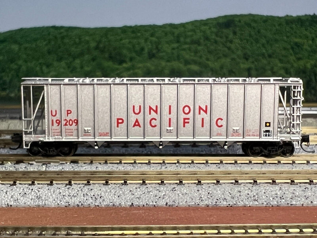 N Scale - Atlas 50004031 Union Pacific 3500CF Dry-Flo Covered Hopper UP19209 N7780