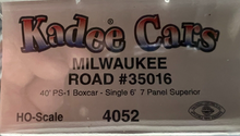 Load image into Gallery viewer, HO Scale- Kadee 4052 Milwaukee Road 40&#39; PS-1 Single Door Boxcar MILW35016 HO6840
