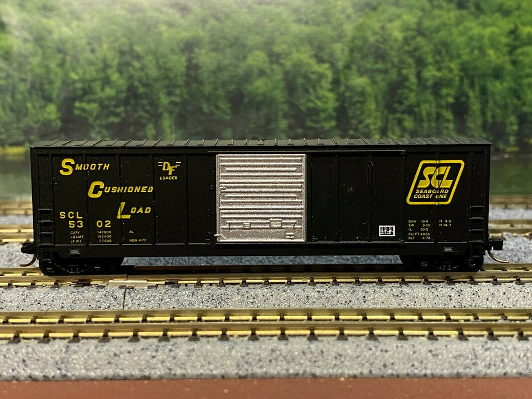 N Scale - Roundhouse 8124 Seaboard 50' Single Door Boxcar SCL5302 N5703