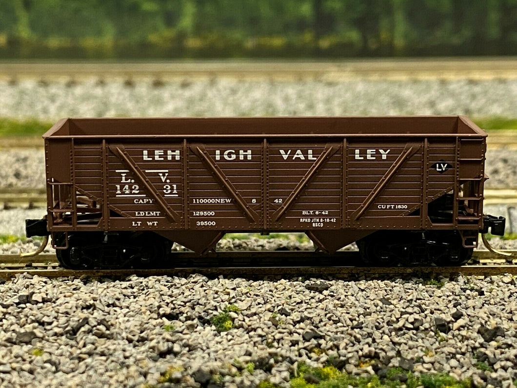 N Scale - MTL 57030 Lehigh Valley 33' Twin Bay Composite Hopper LV 14231 N4634